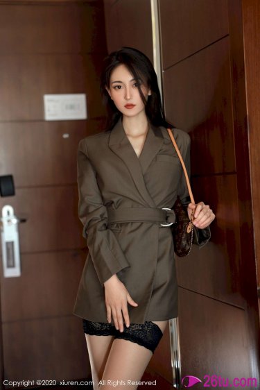 女生误把电焊条当成仙女棒